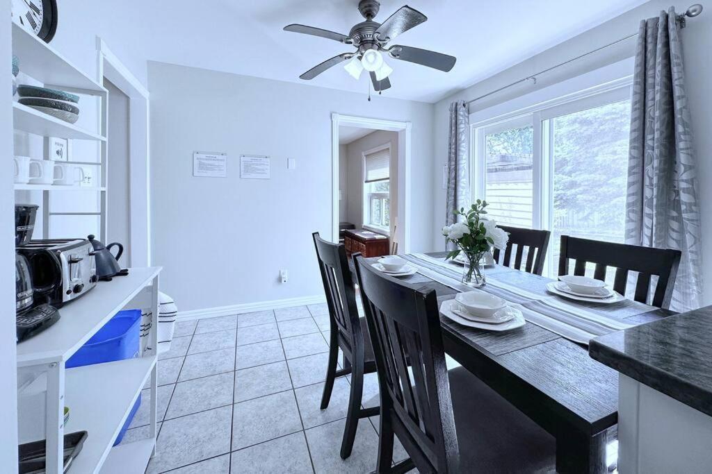 Neighborhood Friendly House In Barrie! Villa Dış mekan fotoğraf
